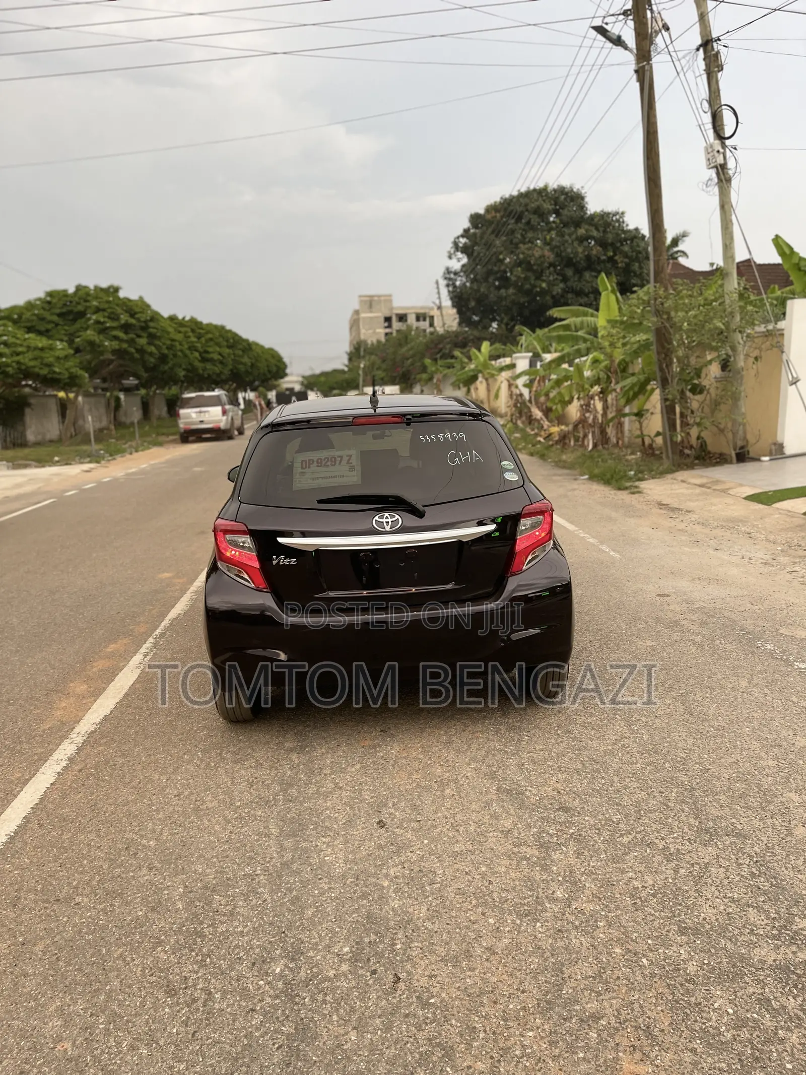 Toyota Vitz 1.3 FWD 5dr 2015 Burgundy