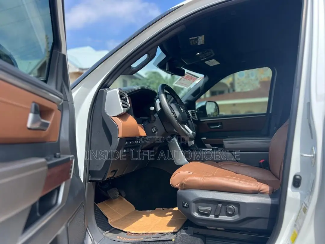 Toyota Tundra 1794 Edition CrewMax 4WD SB w/5.5' Bed 2025 White