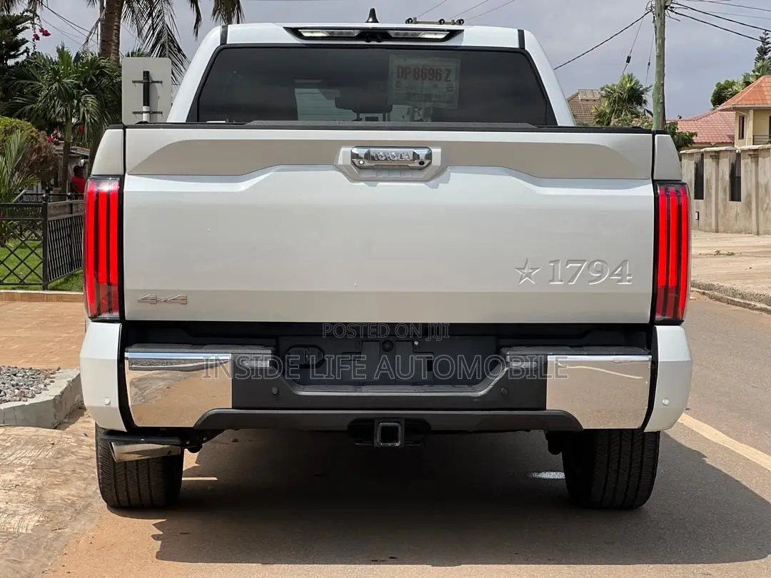 Toyota Tundra 1794 Edition CrewMax 4WD SB w/5.5' Bed 2025 White