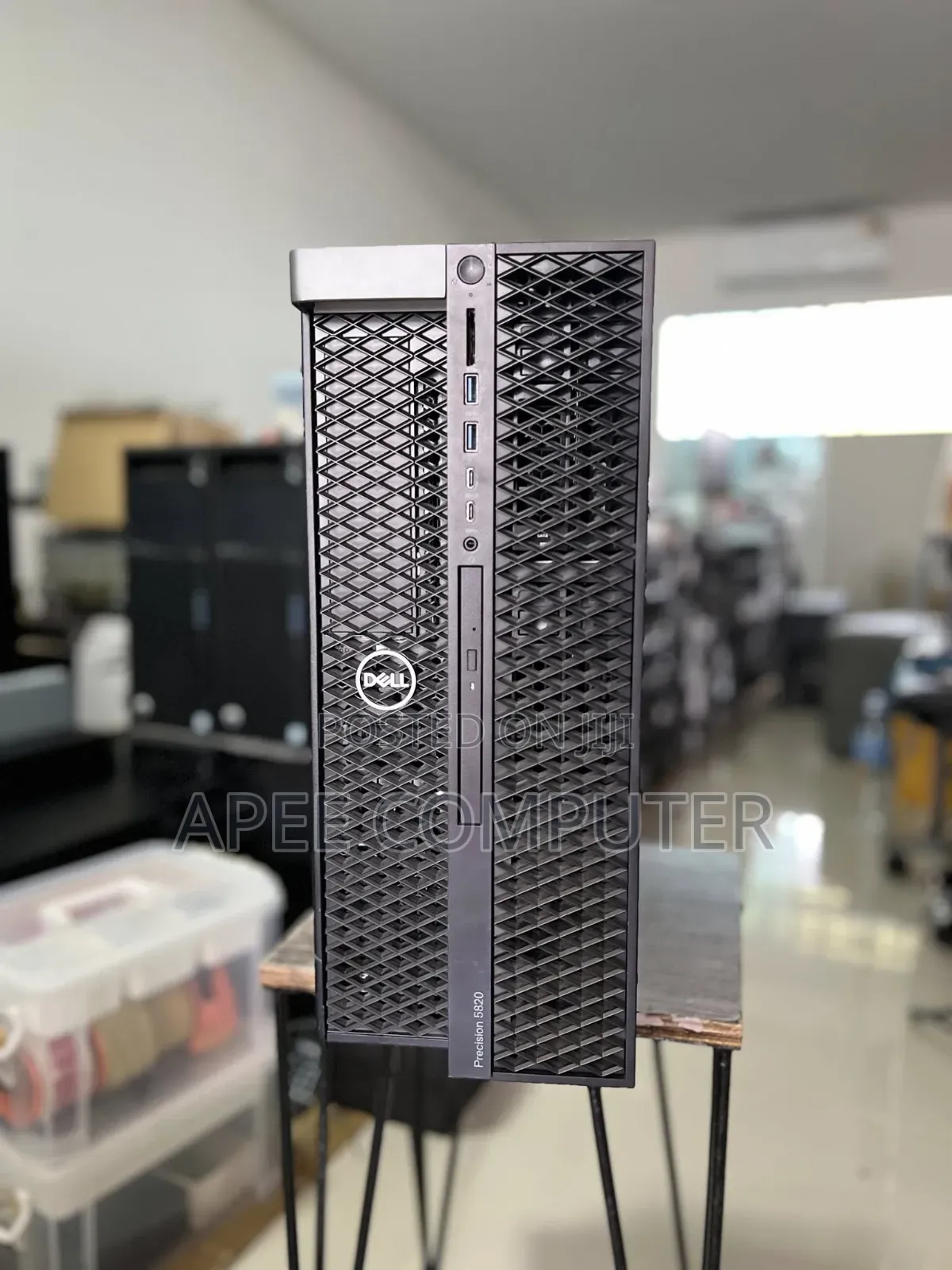 Desktop Computer Dell Precision 5820 32GB Intel Xeon HDD+SSD 4T