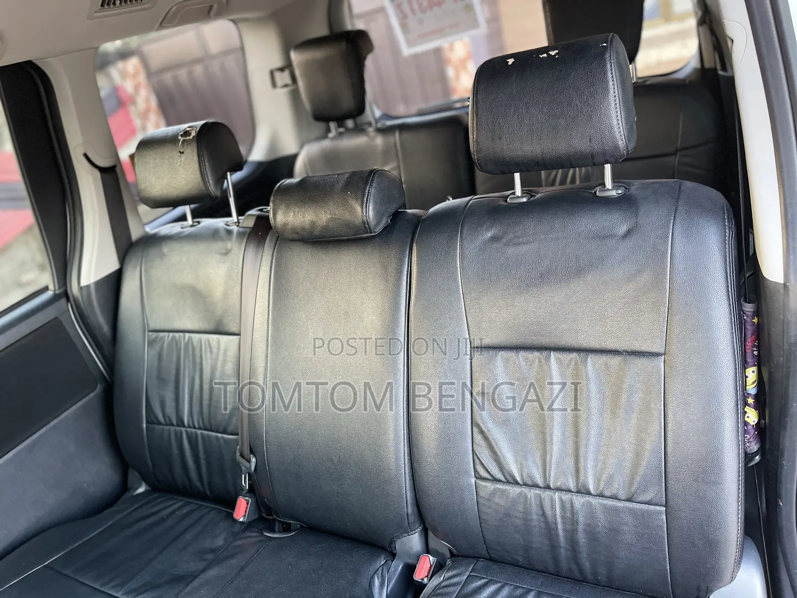 Toyota Voxy V 2WD 8-Seater 2011 Silver