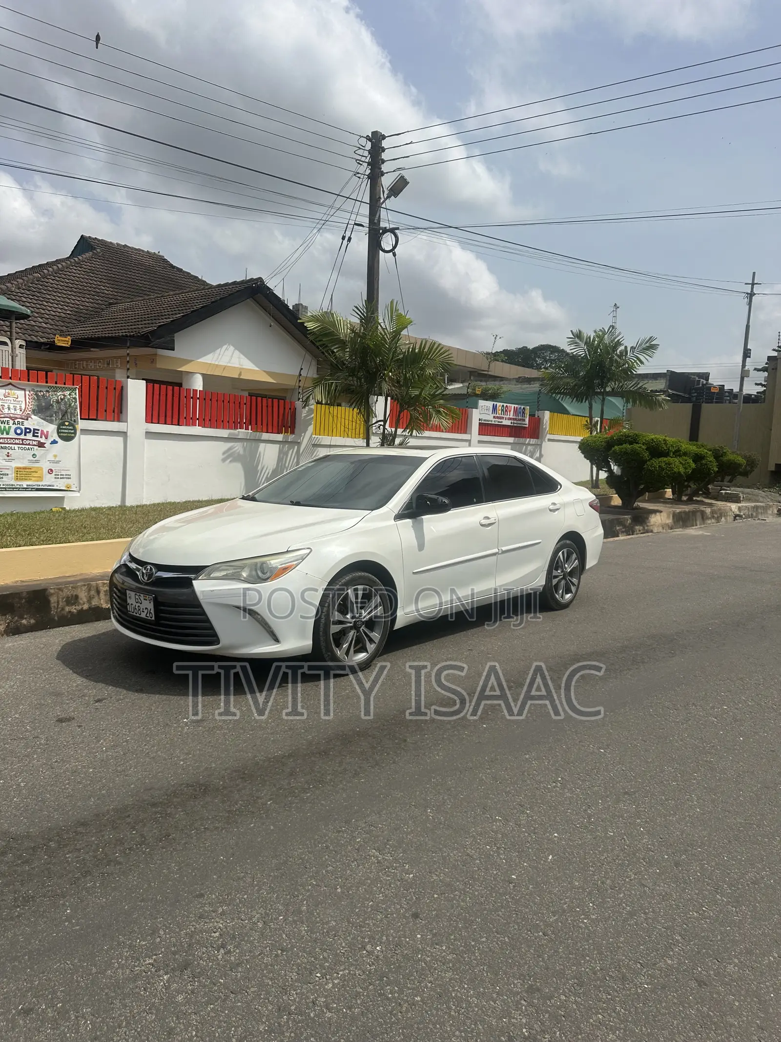 Toyota Camry XLE 4dr Sedan (2.5L 4cyl 6A) 2016 White