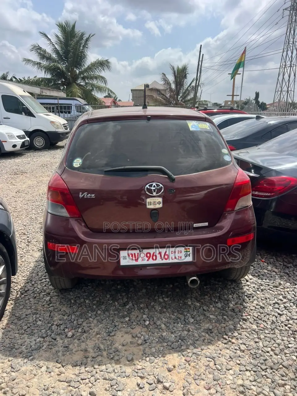 Toyota Vitz 1.3 AWD 3dr 2010 Brown