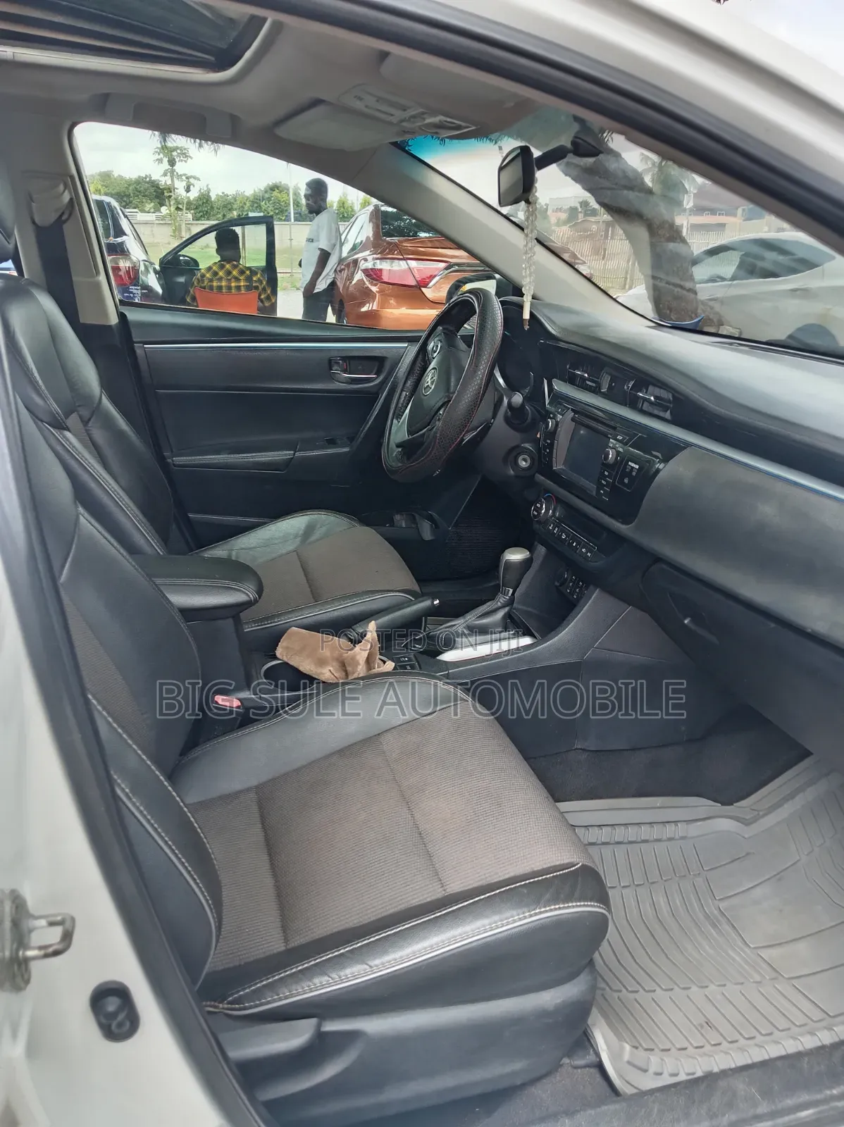Toyota Corolla S 4dr Sedan (1.8L 4cyl CVT) 2015 White