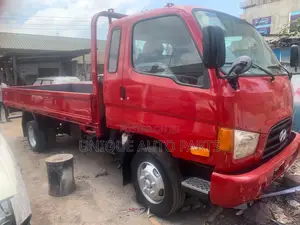 Hyundai Might 2 Bucket