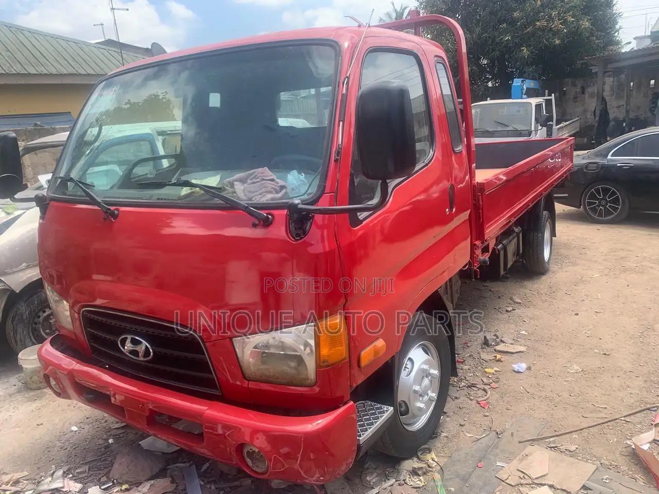 Hyundai Might 2 Bucket