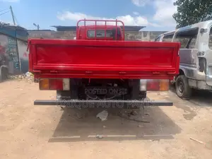 Hyundai Might 2 Bucket