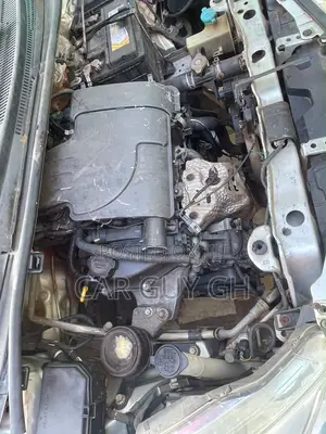 Toyota Vitz 2012 Silver