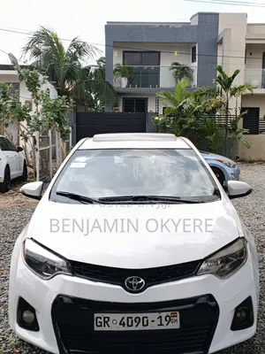 Toyota Corolla 2015 White