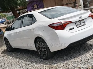 Toyota Corolla 2015 White