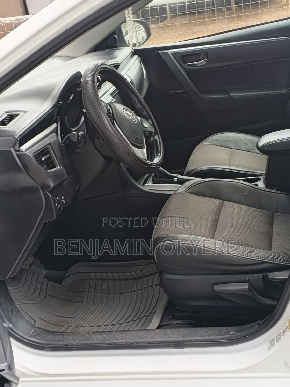 Toyota Corolla 2015 White