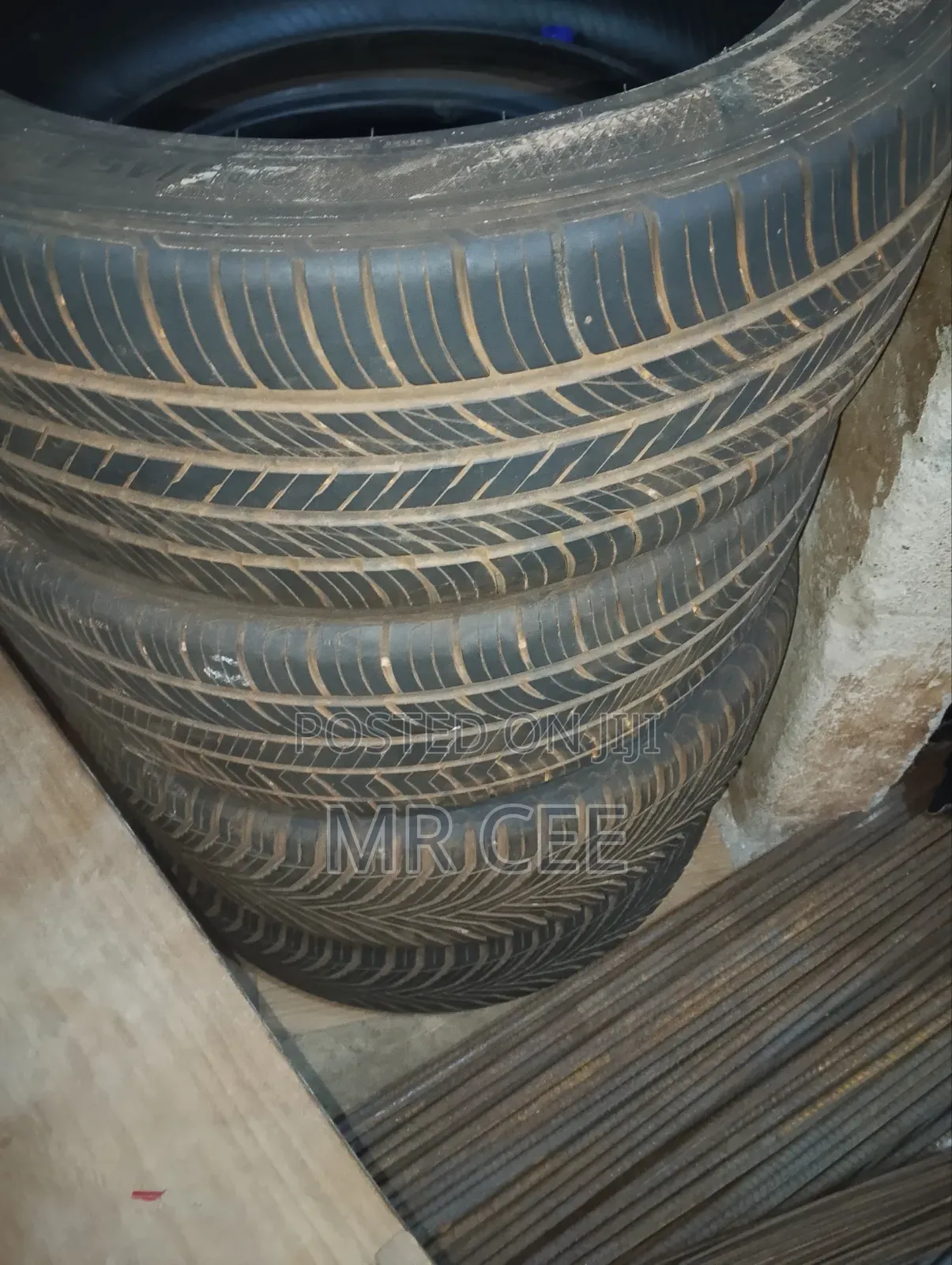 Rim 19 Tires (245/45 R19)