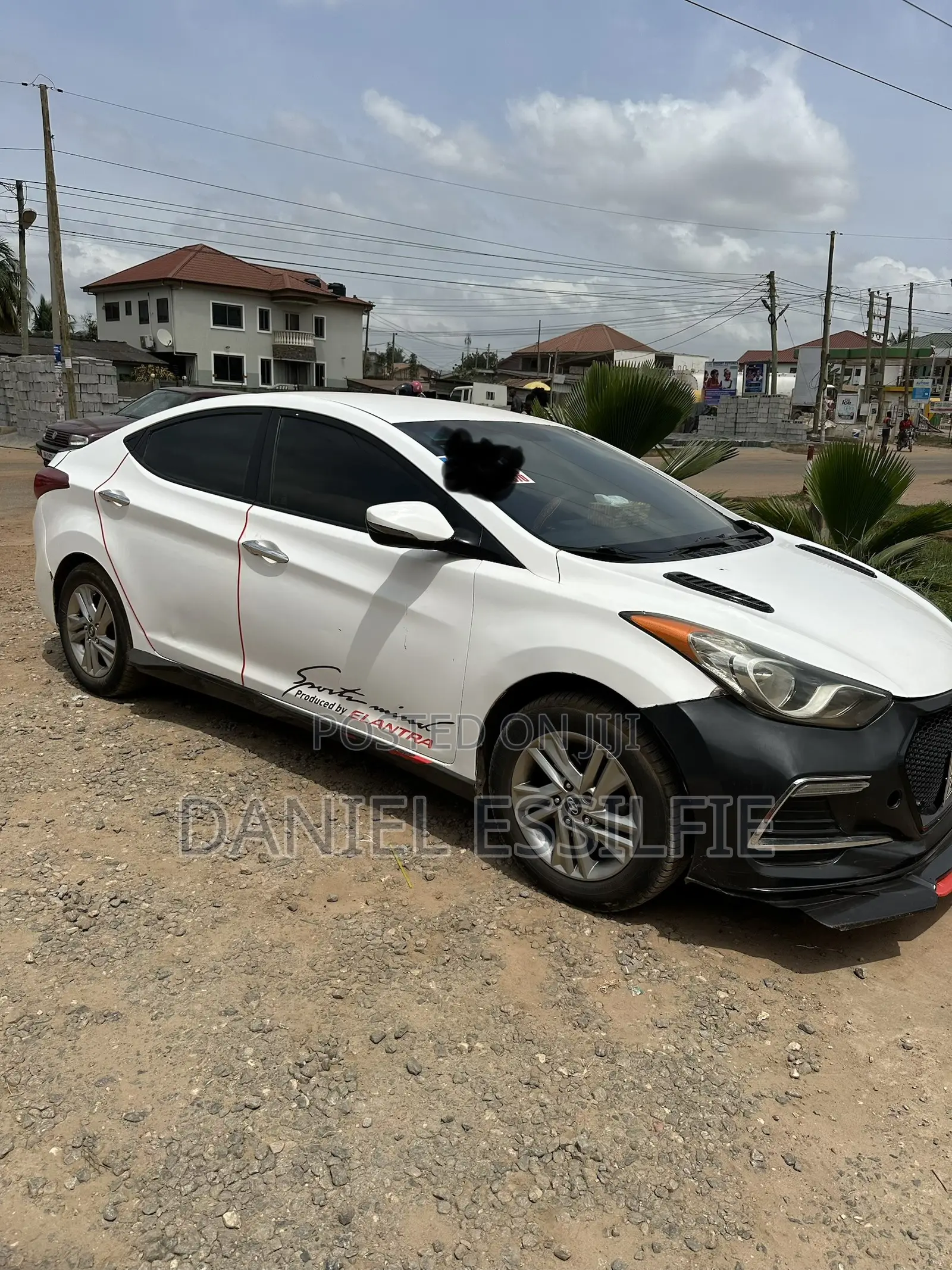 Hyundai Elantra 2011 White