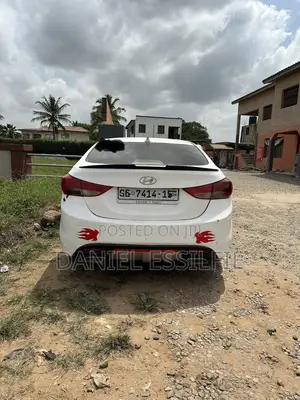 Hyundai Elantra 2011 White
