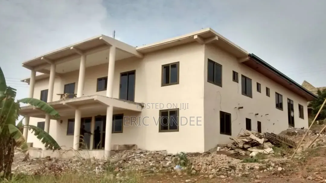 13bdrm Mansion in Unified Pentecost, Zero for sale