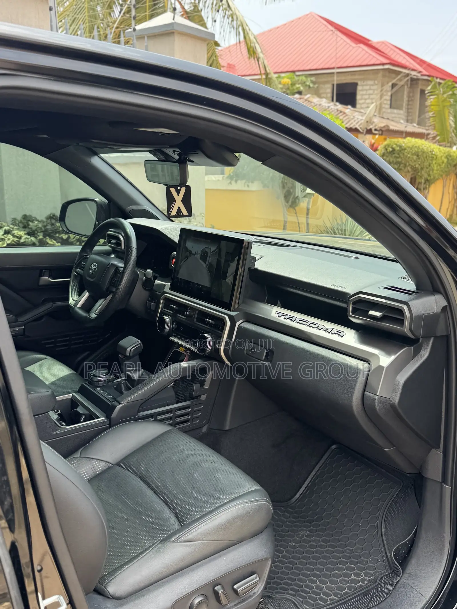 Toyota Tacoma 2024 Black