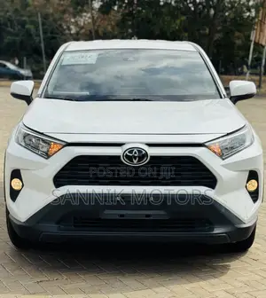 Toyota RAV4 LE AWD 2023 White