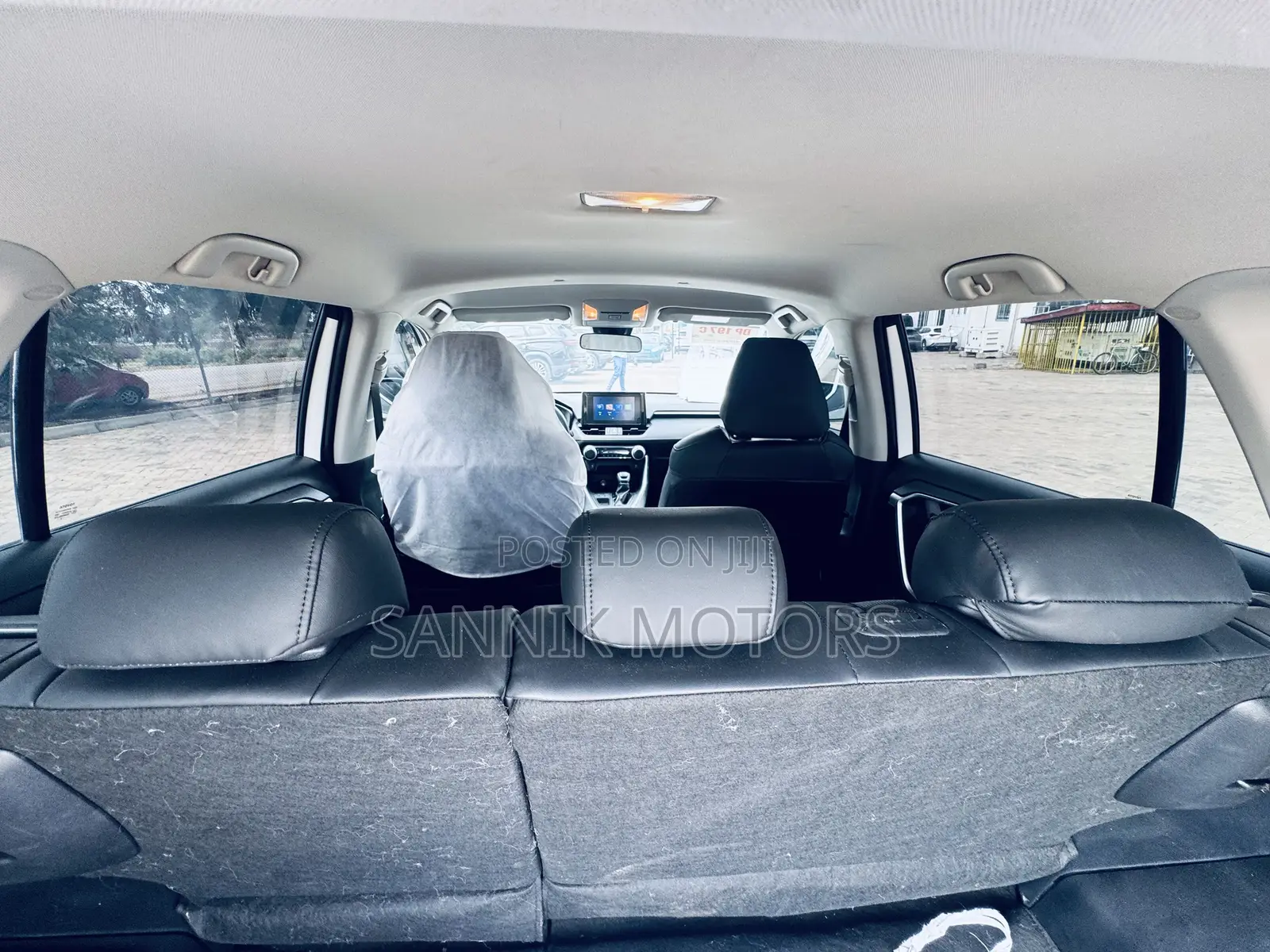 Toyota RAV4 LE AWD 2023 White