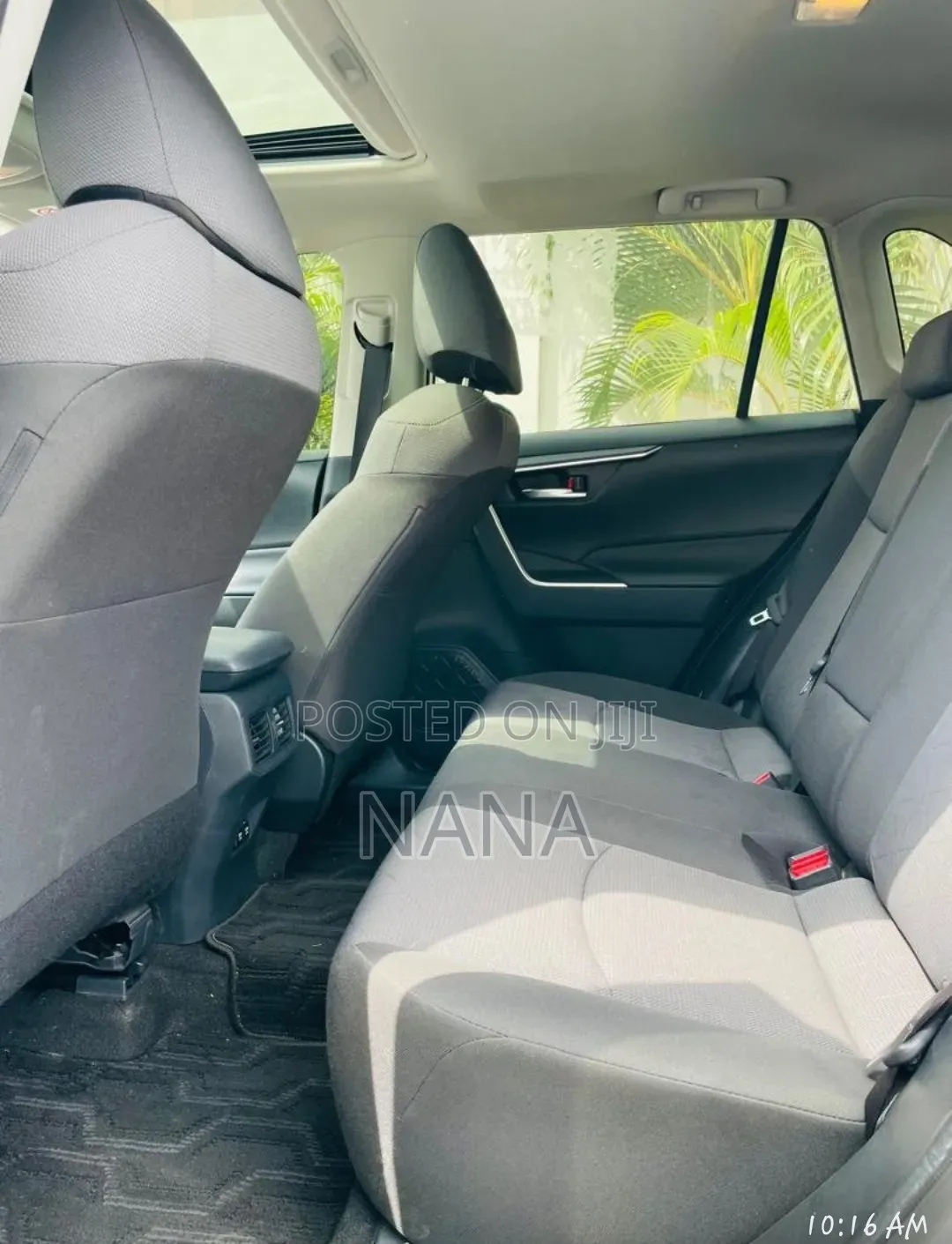 Toyota RAV4 XLE AWD 2020 White