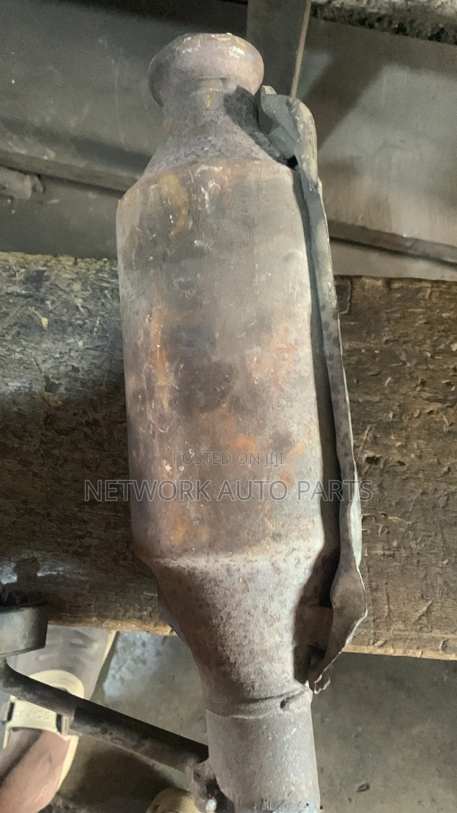 Original Homeused Catalytic Convetors for All cars.Toyota,Honda Ford