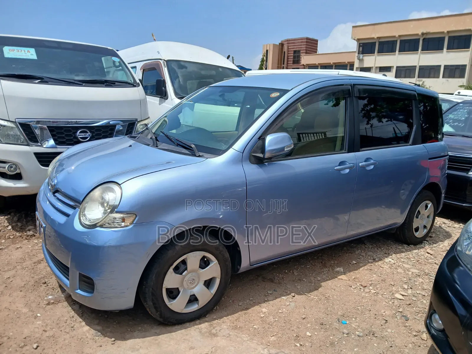 Toyota Sienta 1.5 FWD 2012 Blue