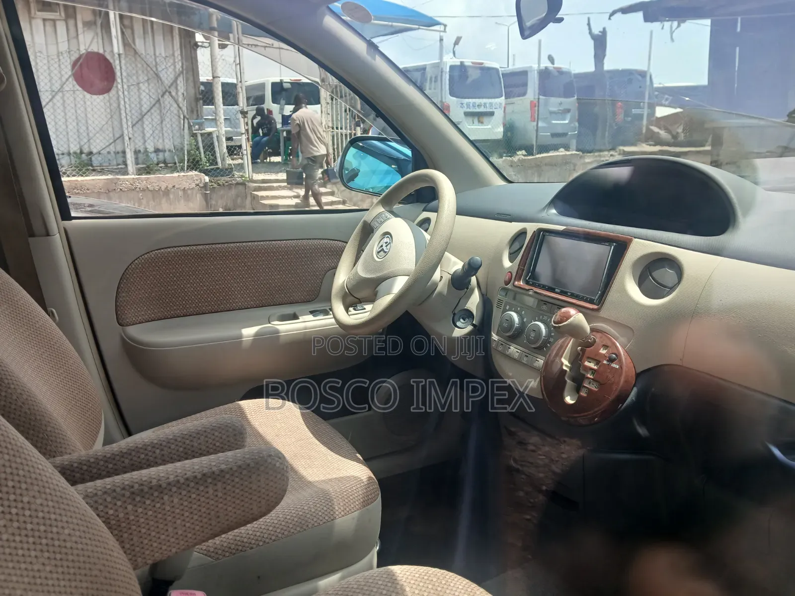 Toyota Sienta 1.5 FWD 2012 Blue