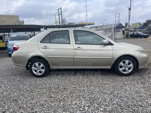 Toyota Vios 2010 Gold