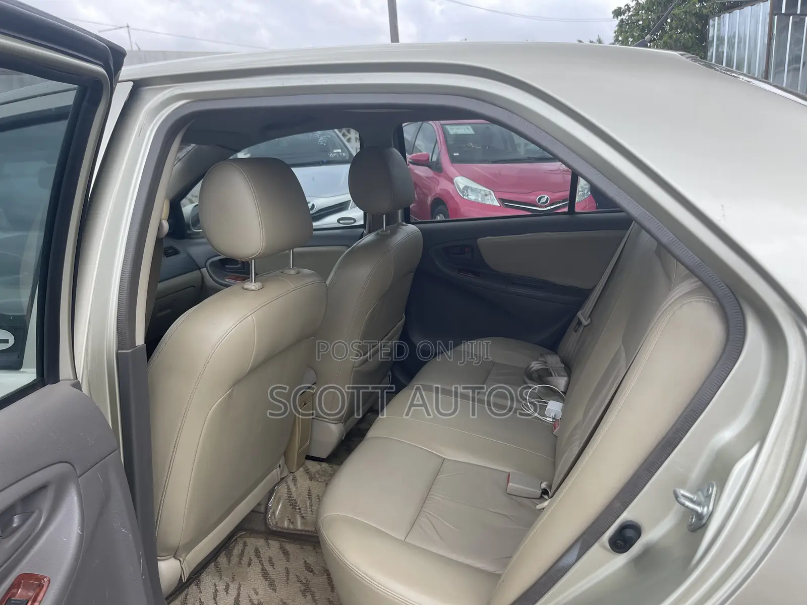Toyota Vios 2010 Gold