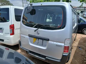 Nissan Caravan (Urvan) 2010 Silver