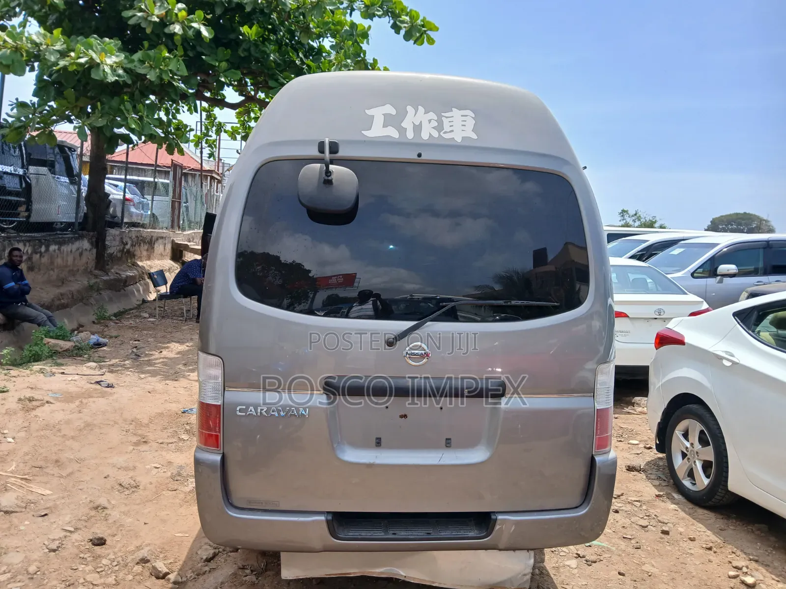 Nissan Caravan (Urvan) 2009 Brown