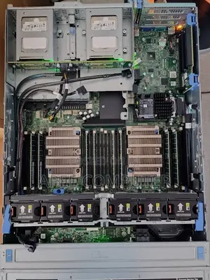 Server Dell PowerEdge R740 96GB Intel Xeon SSHD+SSD 3T