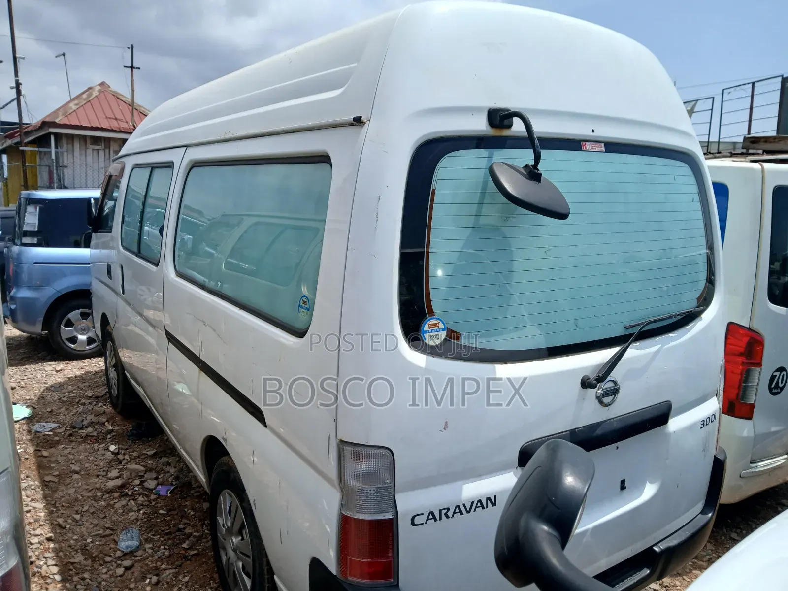 Nissan Caravan (Urvan) 2009 White