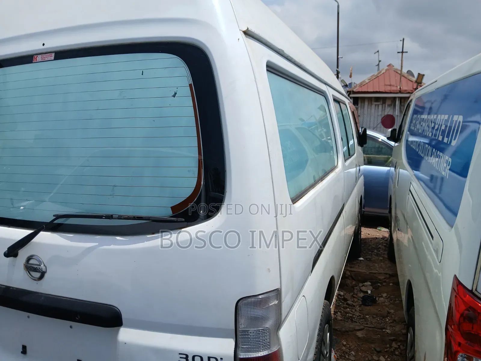 Nissan Caravan (Urvan) 2009 White