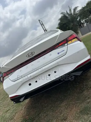 Hyundai Avante 2020 White