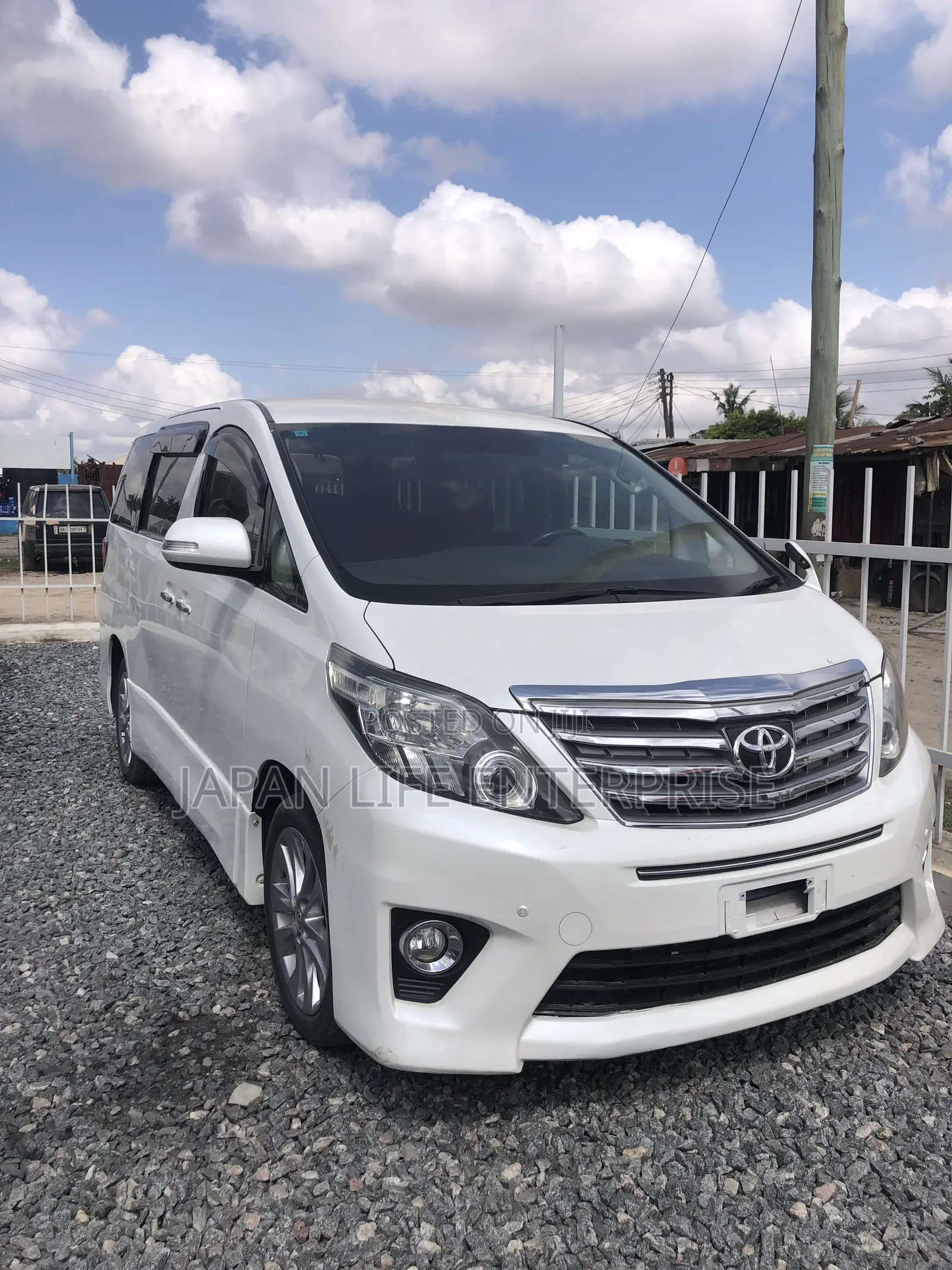 Toyota Alphard 2012 Off white
