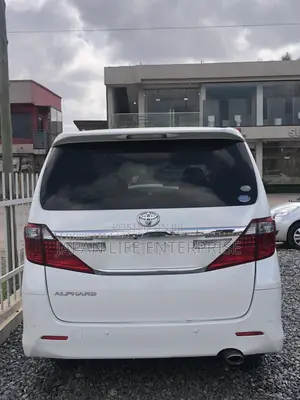 Toyota Alphard 2012 Off white
