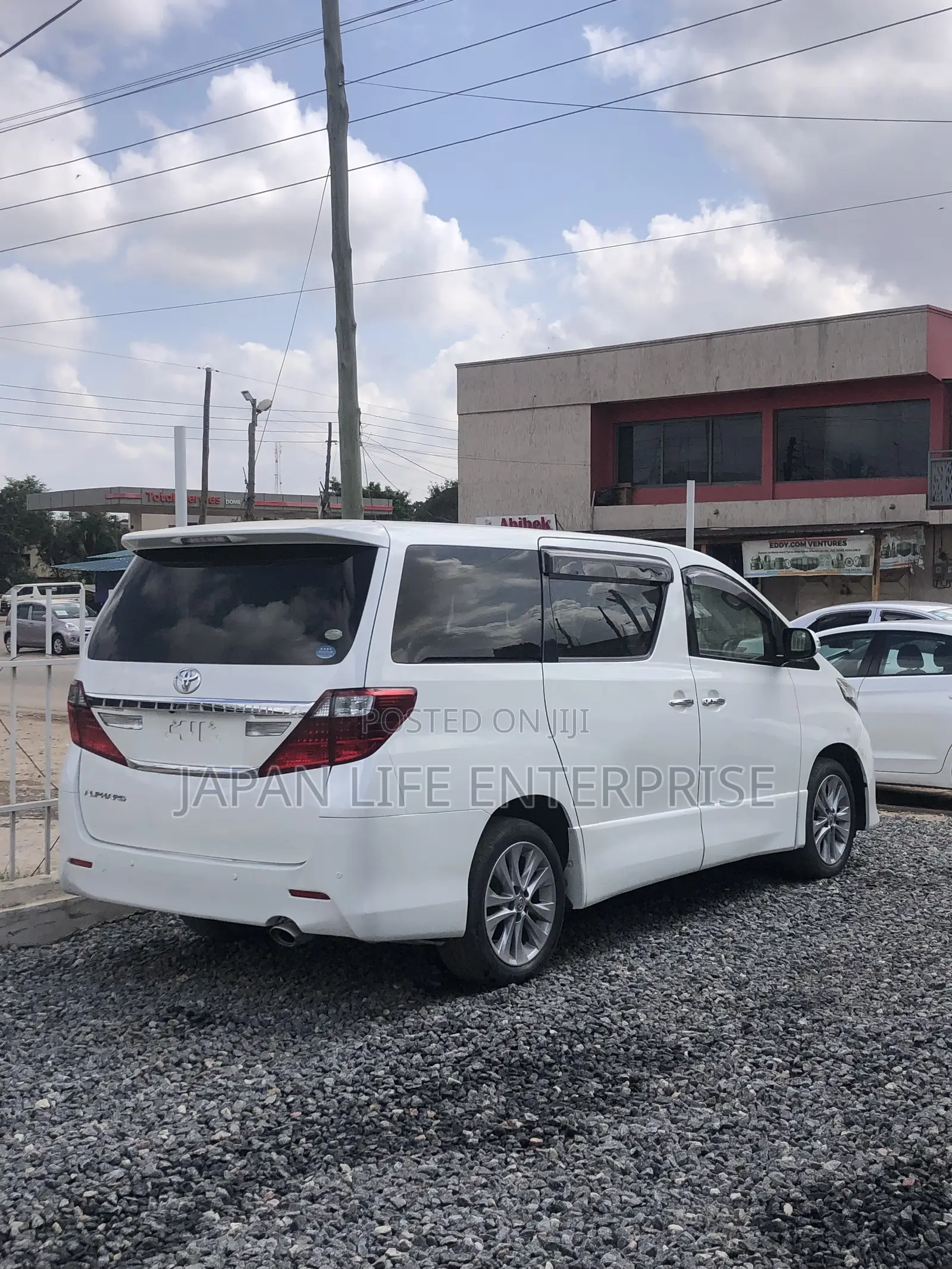 Toyota Alphard 2012 Off white