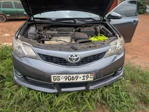 Toyota Camry 2014 Gray