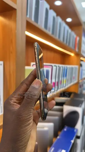 Apple iPhone XS 64 GB Gold