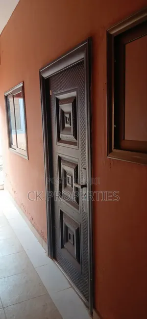 Mini Flat in Pillar 2 for rent