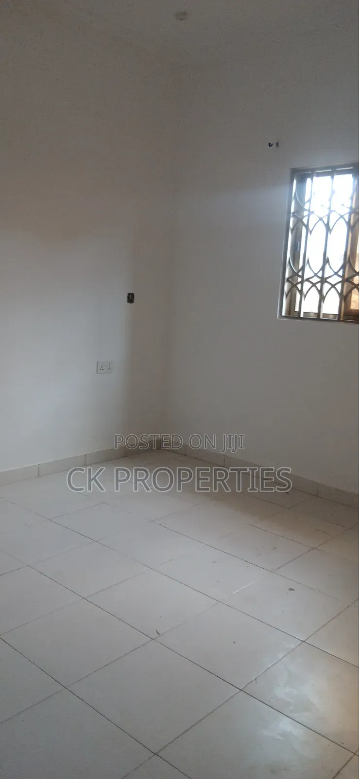 Mini Flat in Pillar 2 for rent