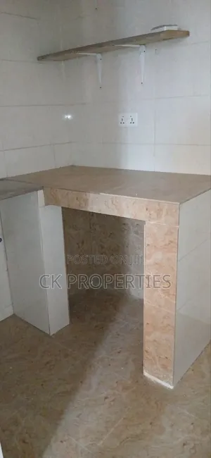 Mini Flat in Pillar 2 for rent