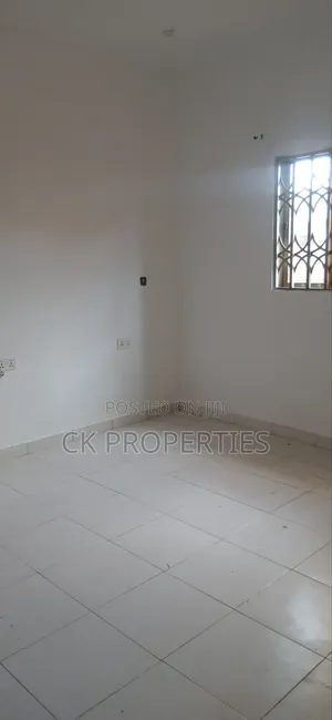 Mini Flat in Pillar 2 for rent
