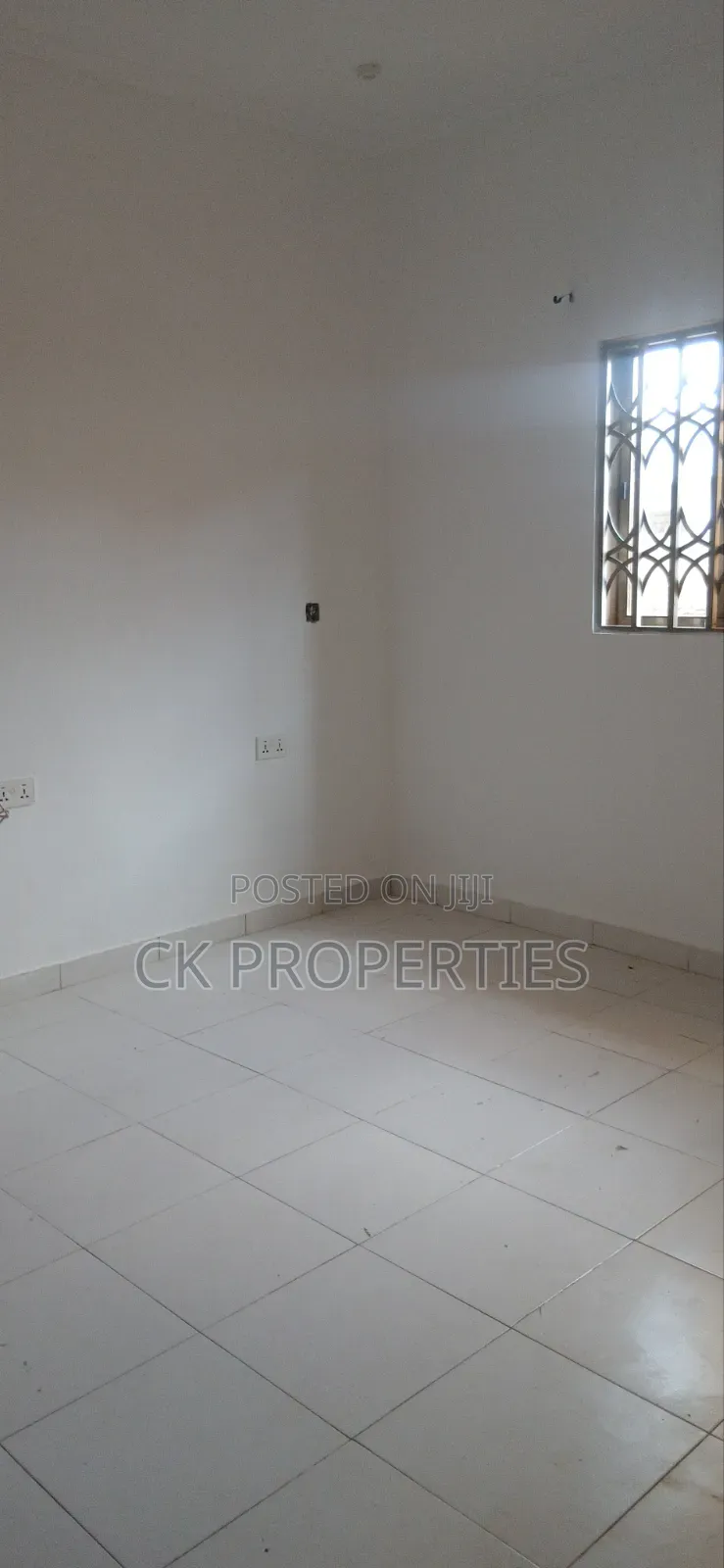 Mini Flat in Pillar 2 for rent