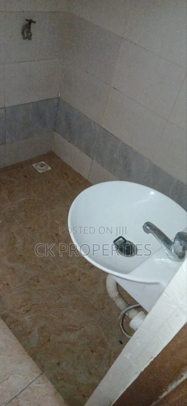 Mini Flat in Pillar 2 for rent