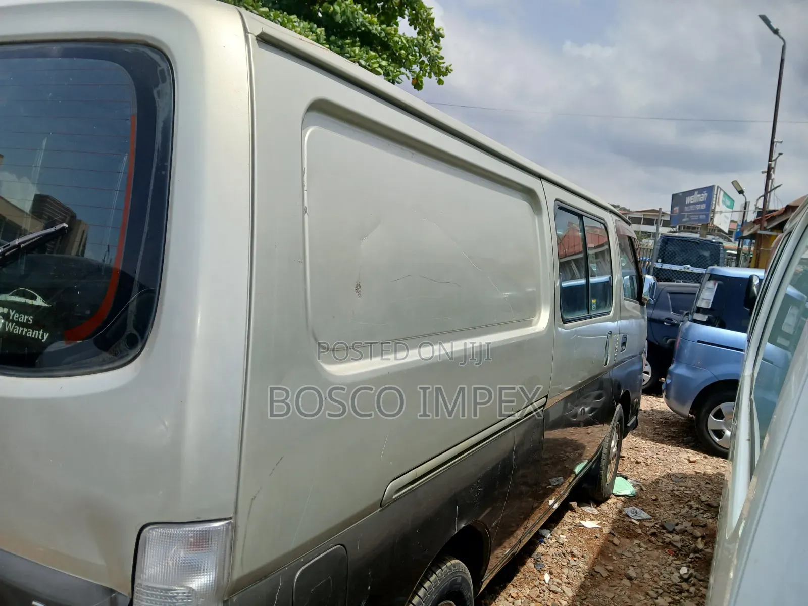 Nissan Caravan (Urvan) 2010