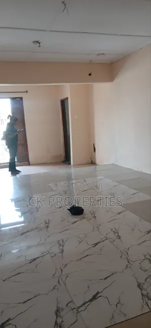 Mini Flat in Pillar 2 for rent