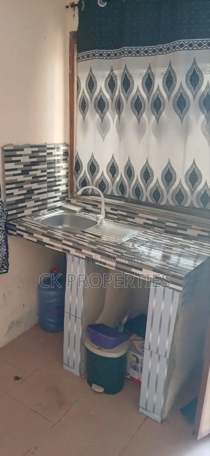 Mini Flat in Pillar 2 for rent