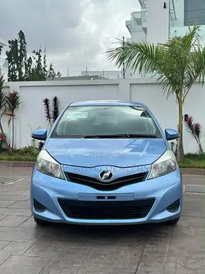 Toyota Vitz 2014 Blue
