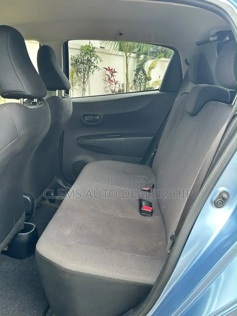 Toyota Vitz 2014 Blue
